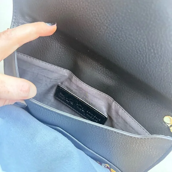 Harry Potter x Danielle Nicole Gryffindor Uniform Clutch Bag with Chain Strap - Picture 12 of 14